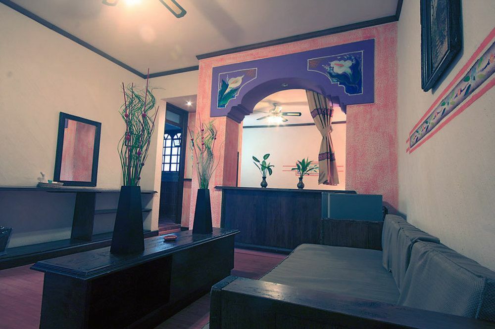 Hotel Regis Uruapan  Extérieur photo