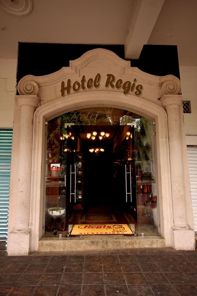 Hotel Regis Uruapan  Extérieur photo